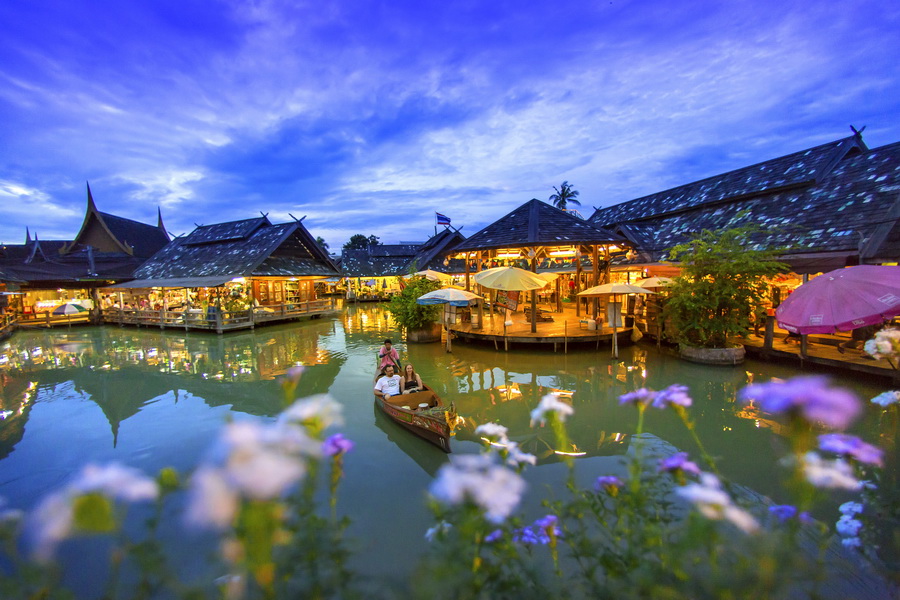 ตลาดน้ำสี่ภาค